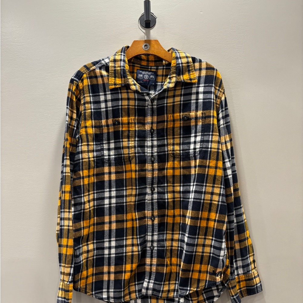 American Eagle Flannel - Men’s Large